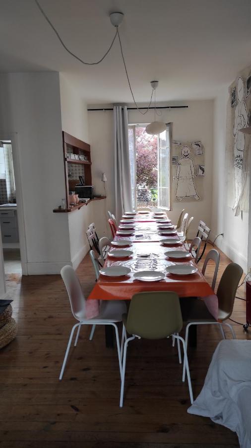 Grande maison ancienne simple et spacieuse. Vichy Extérieur photo