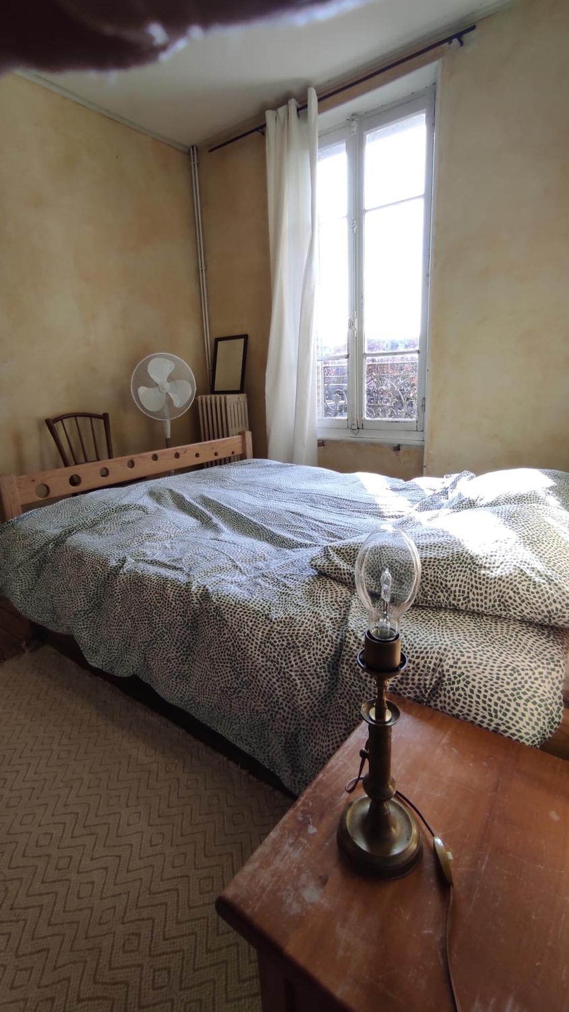 Grande maison ancienne simple et spacieuse. Vichy Extérieur photo